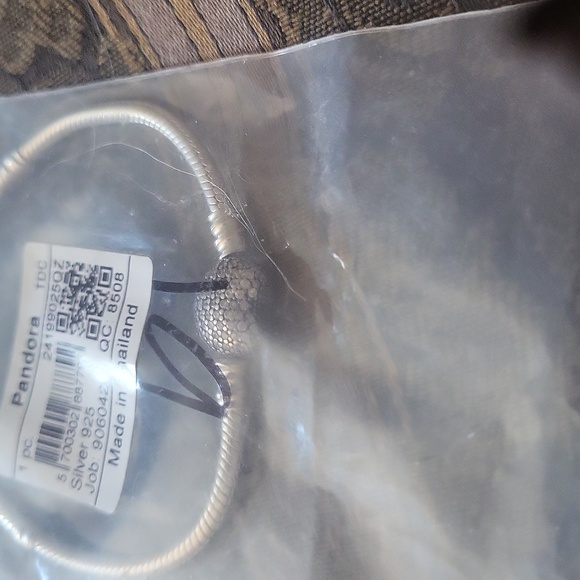 Pandora  Heart Pave Bracelet Box Sealed Small Wrist Free Gift - Picture 5 of 5